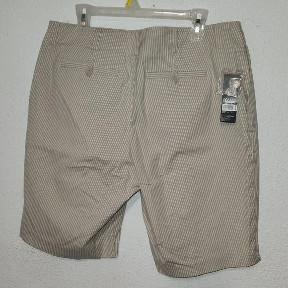 Mossino Ladie's stretch shorts,  in size 16W   NWT - Picture 6 of 12